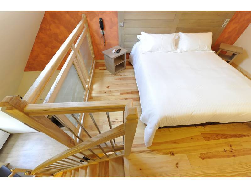 Logis Hotel Restaurant Les 2 Rives - A75, En Bordure De Riviere Banassac Εξωτερικό φωτογραφία