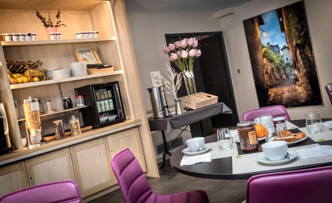 Logis Hotel Restaurant Les 2 Rives - A75, En Bordure De Riviere Banassac Εξωτερικό φωτογραφία